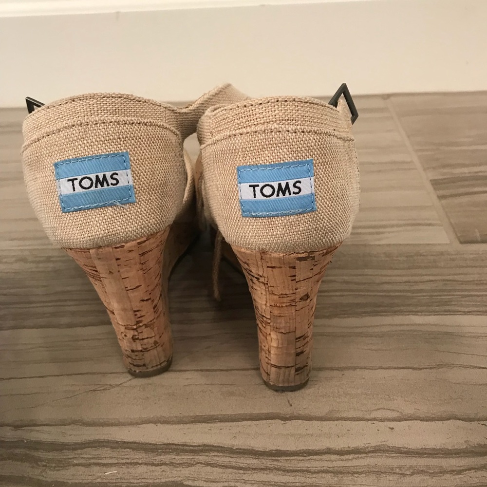 Toms sandals